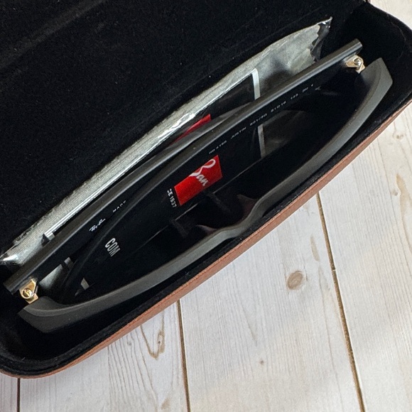 Ray-Ban Justin Sunglasses RB4165 601/8G Rubber Black/Dark Grey 51mm - Picture 9 of 9